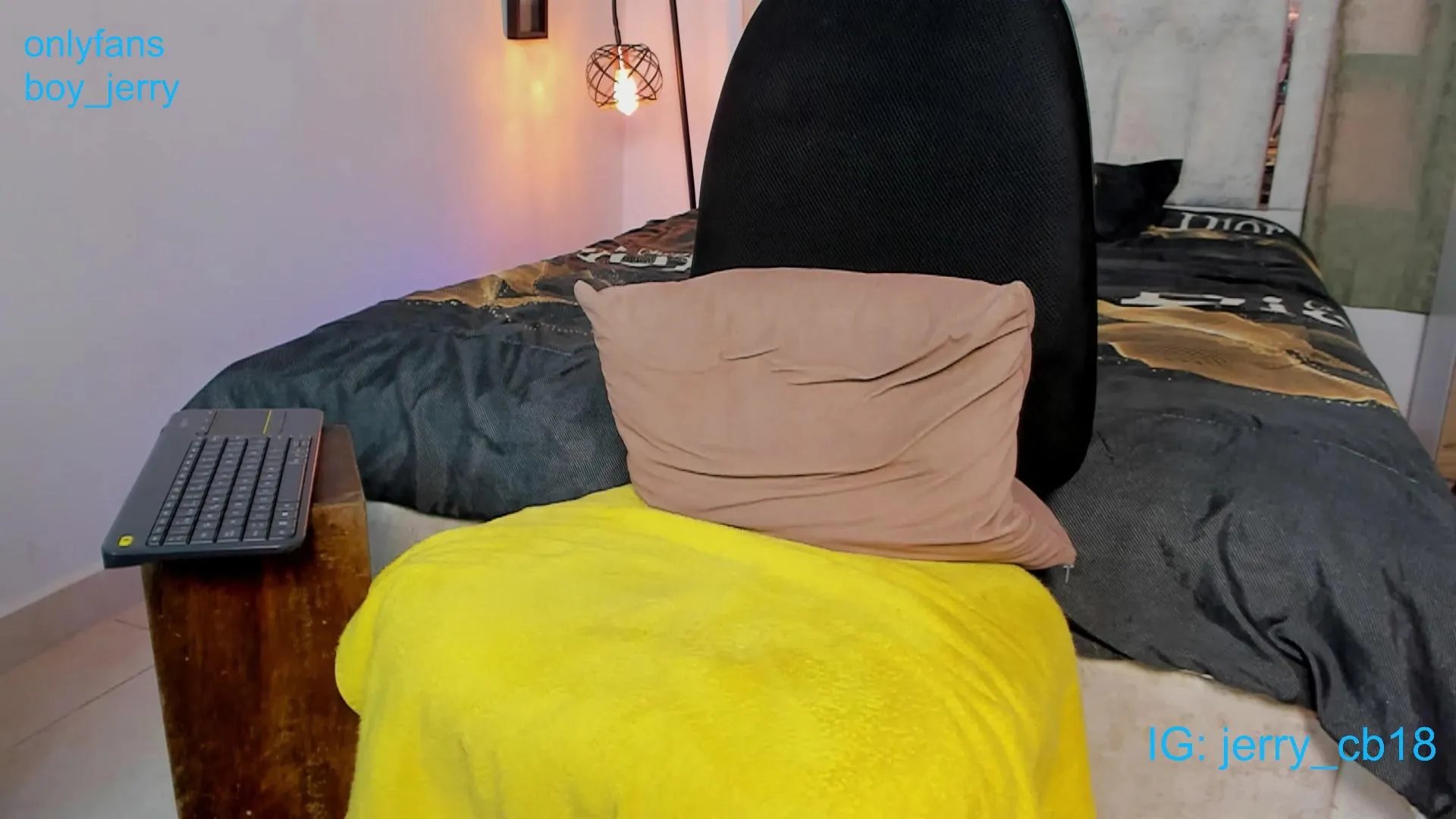 Offline Boy_Jerry on Cam4