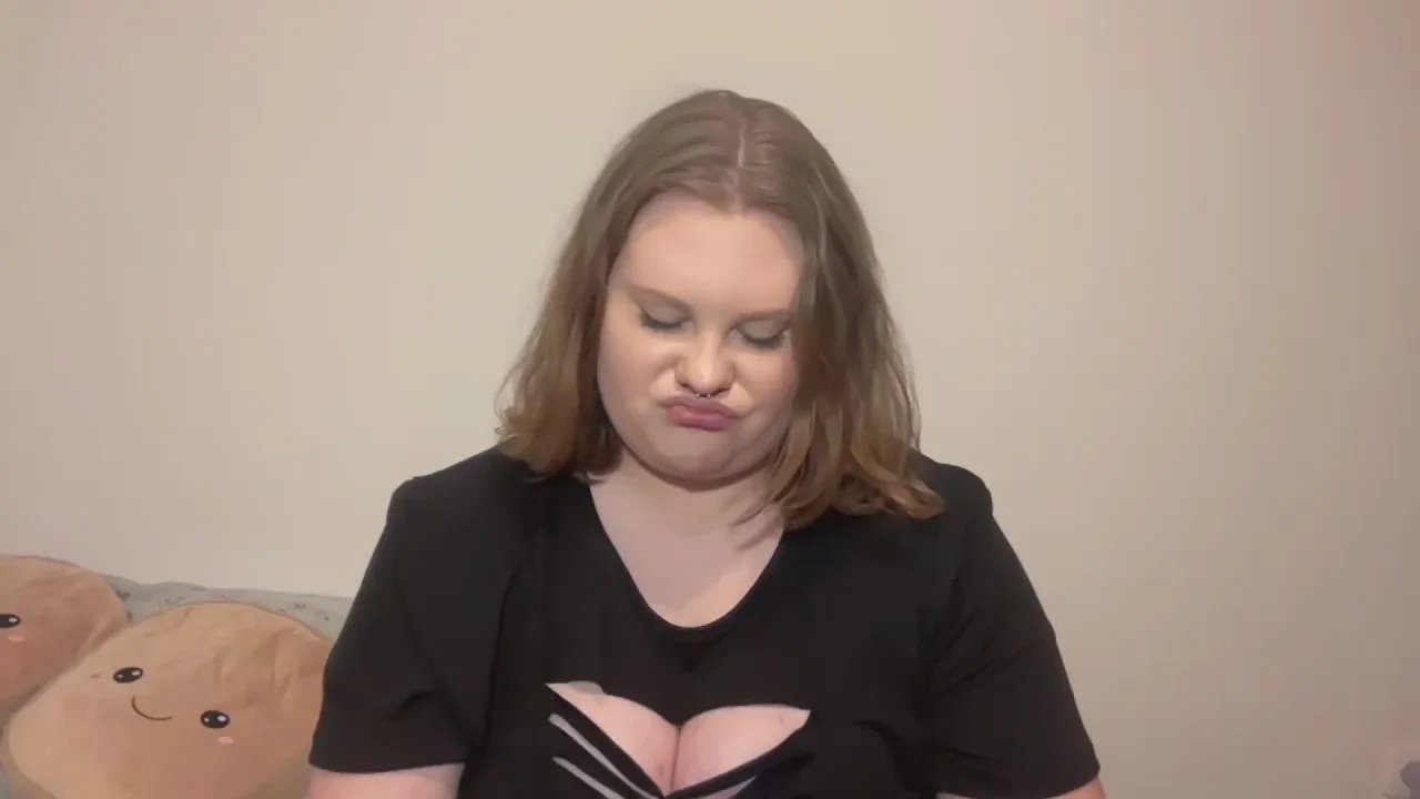 Offline BriannaDirty on Cam4