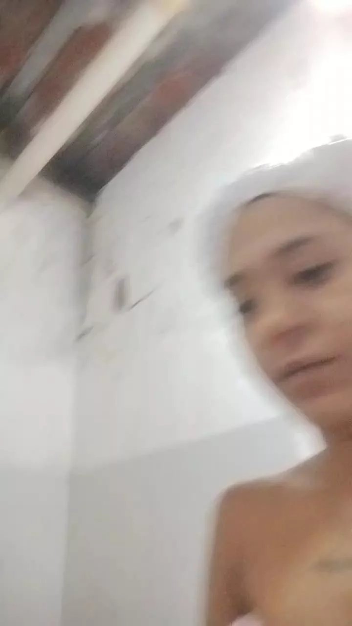 Offline Bruninha251 on Cam4