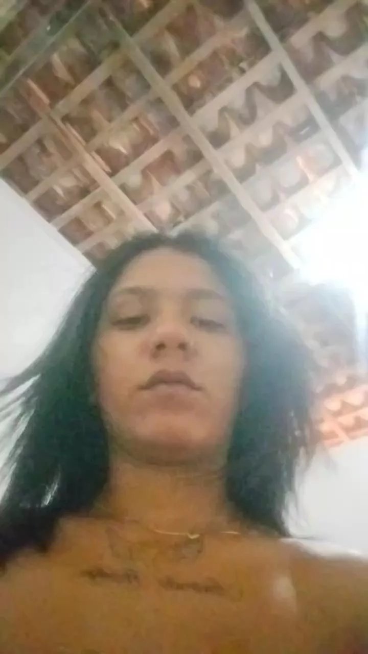 Offline Bruninha251 on Cam4