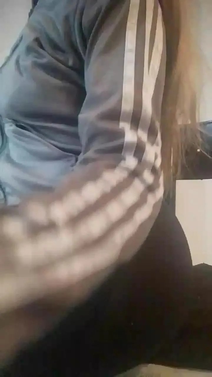 Offline Camilitaa3 on Cam4