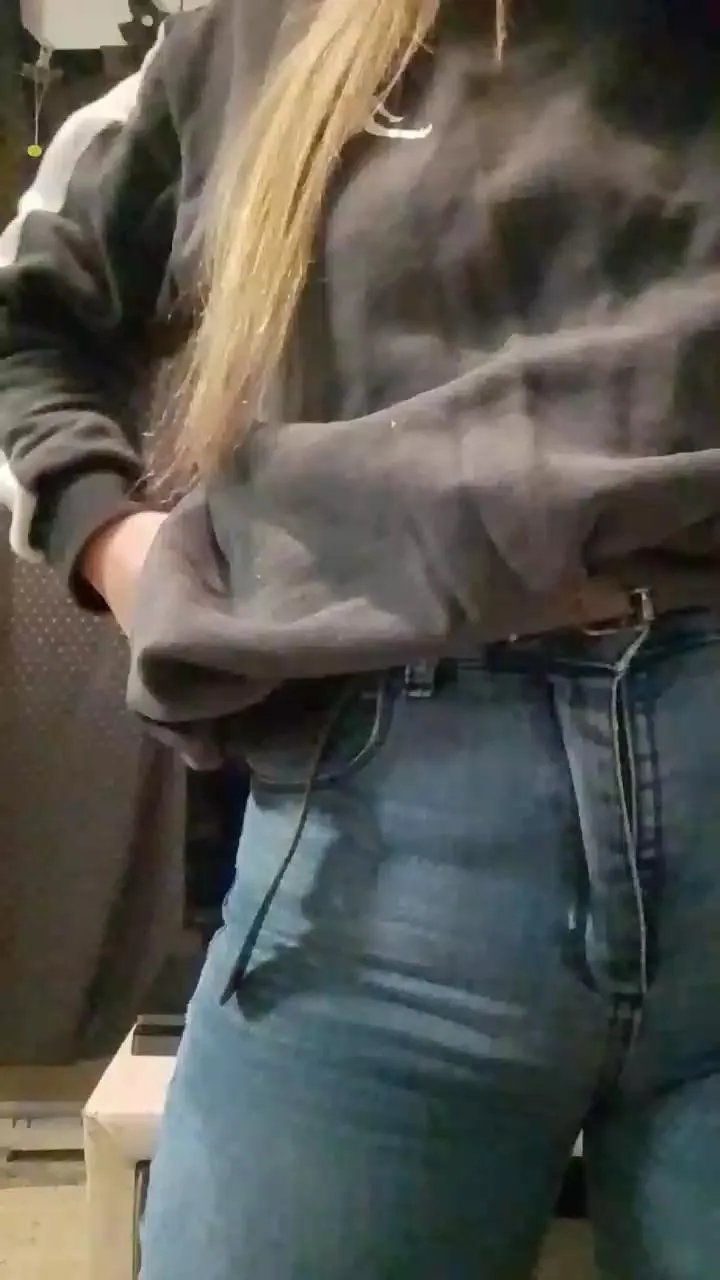 Offline Camilitaa3 on Cam4