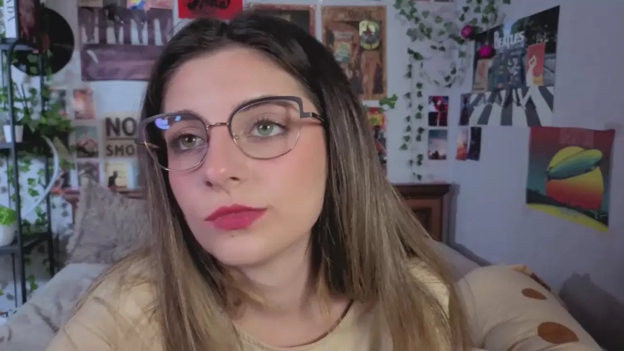 Freechat CaronFowlkes on Cam4