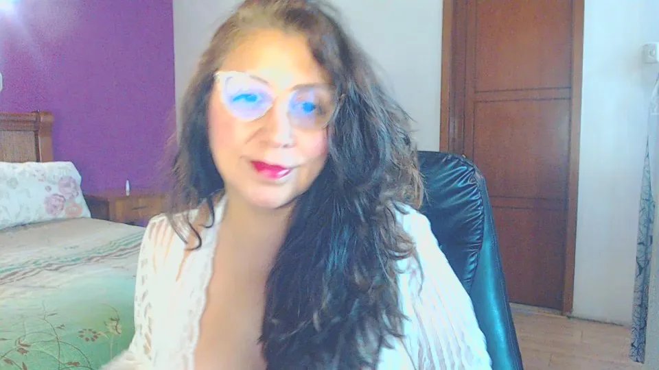 Offline cataleyasexy50 on Cam4