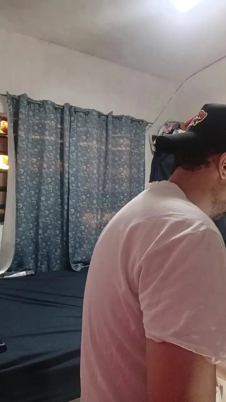 Offline catire85 on Cam4