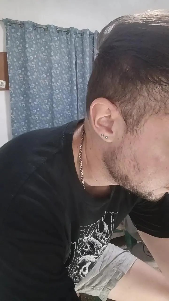 Offline catire85 on Cam4