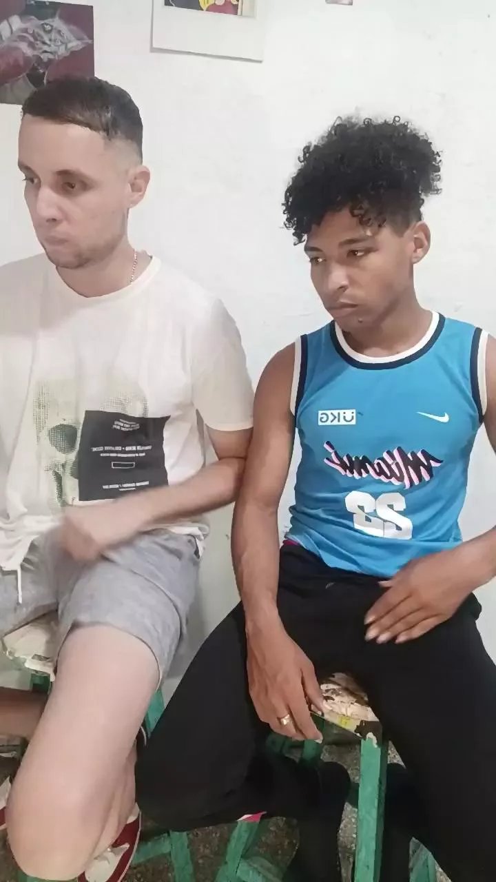 Offline catire85 on Cam4