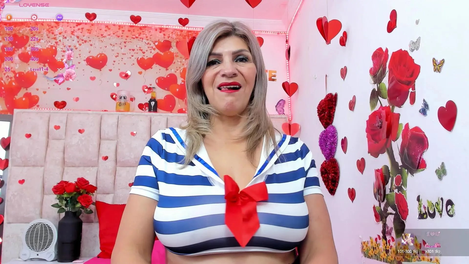 Offline Celeste_Lincon on Cam4