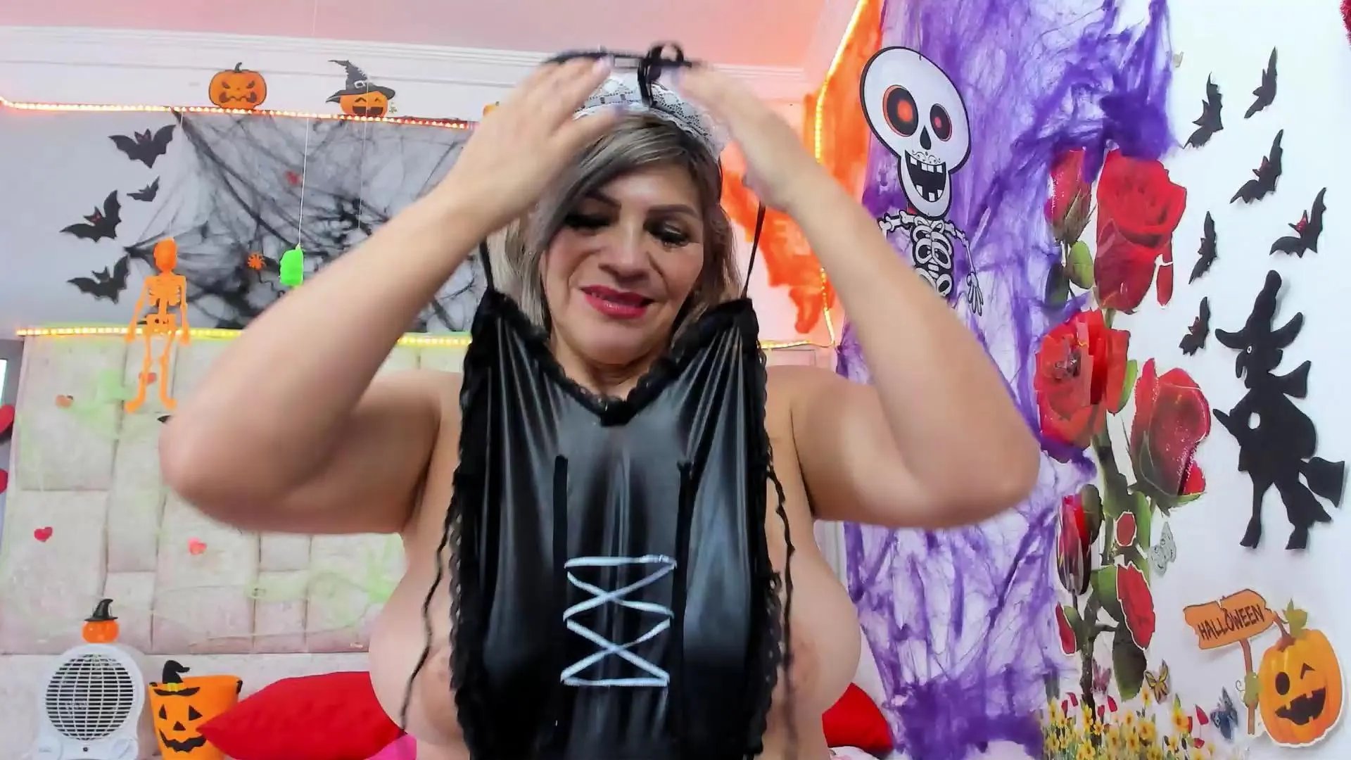 Offline Celeste_Lincon on Cam4