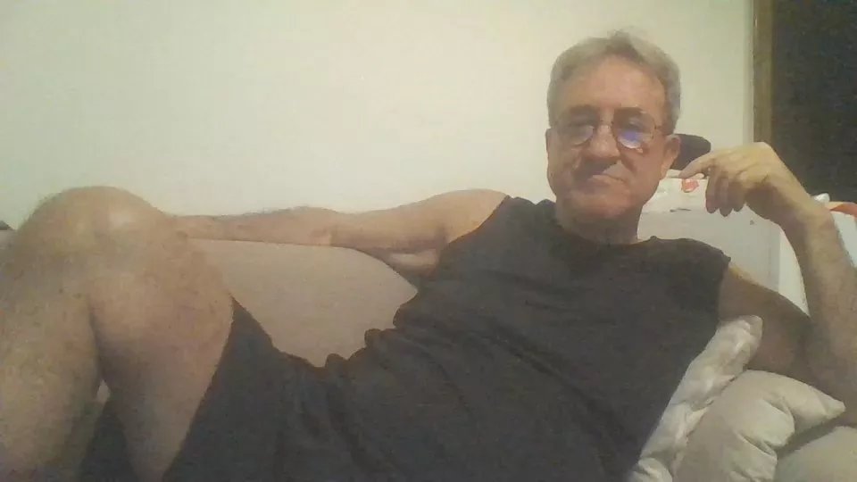 Offline cnut482 on Cam4