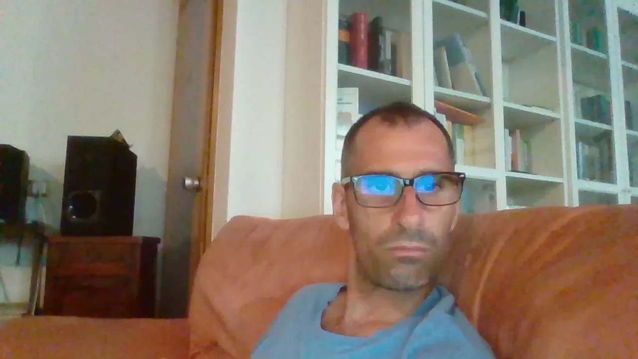 Offline contepappafava on Cam4