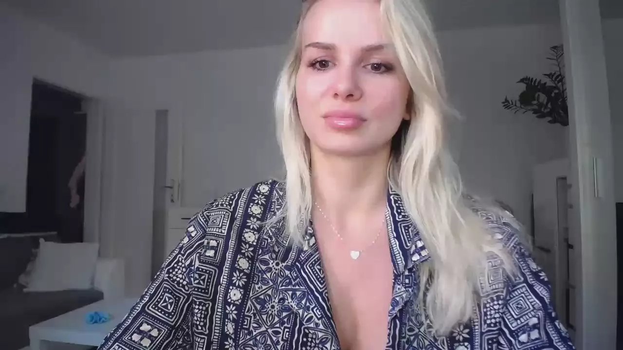 Offline CorneliaBeauty on Cam4