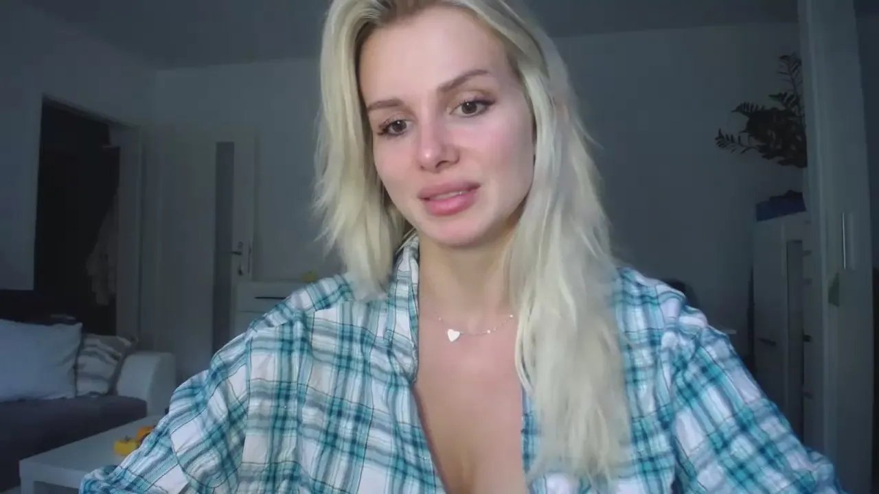 Offline CorneliaBeauty on Cam4