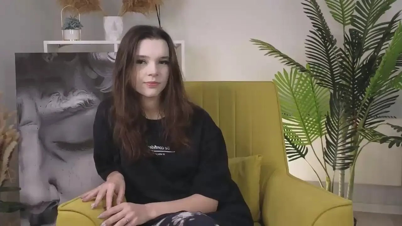 Offline CorrieCrewe on Cam4