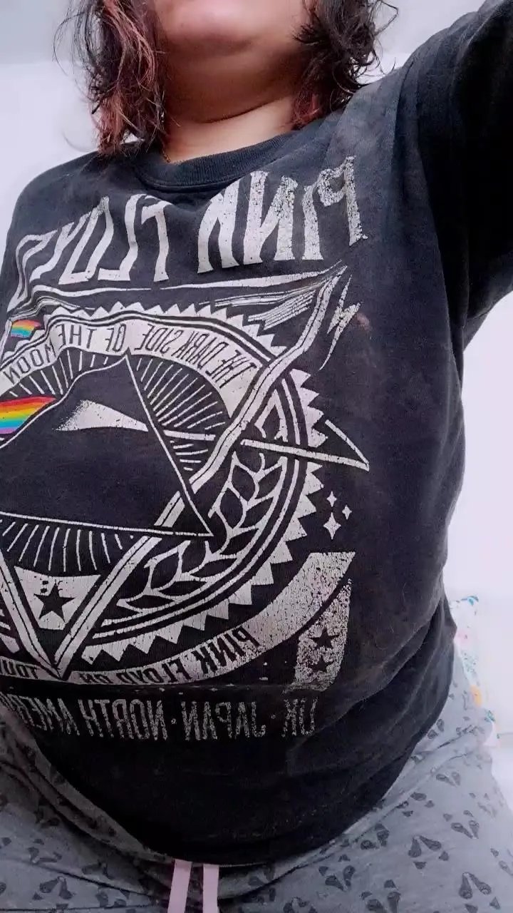 Offline CrazyMom69 on Cam4