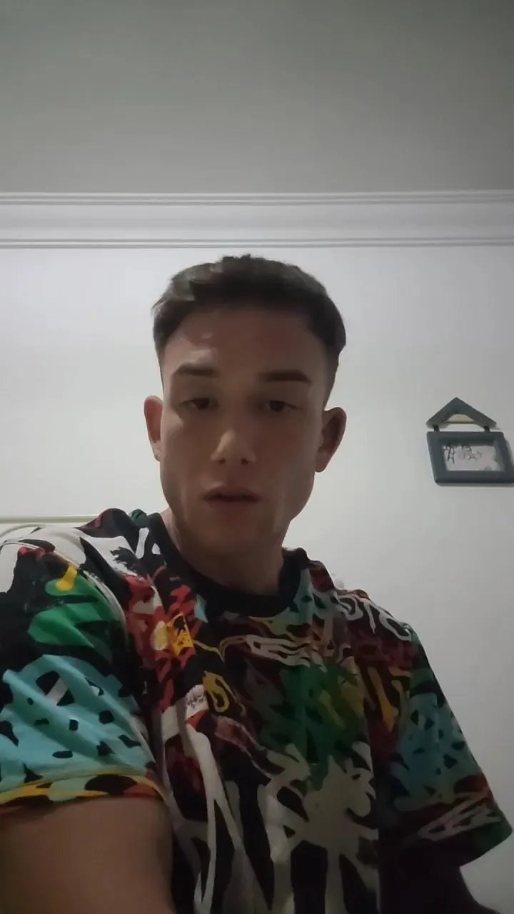 Cristiangonzaa on Cam4