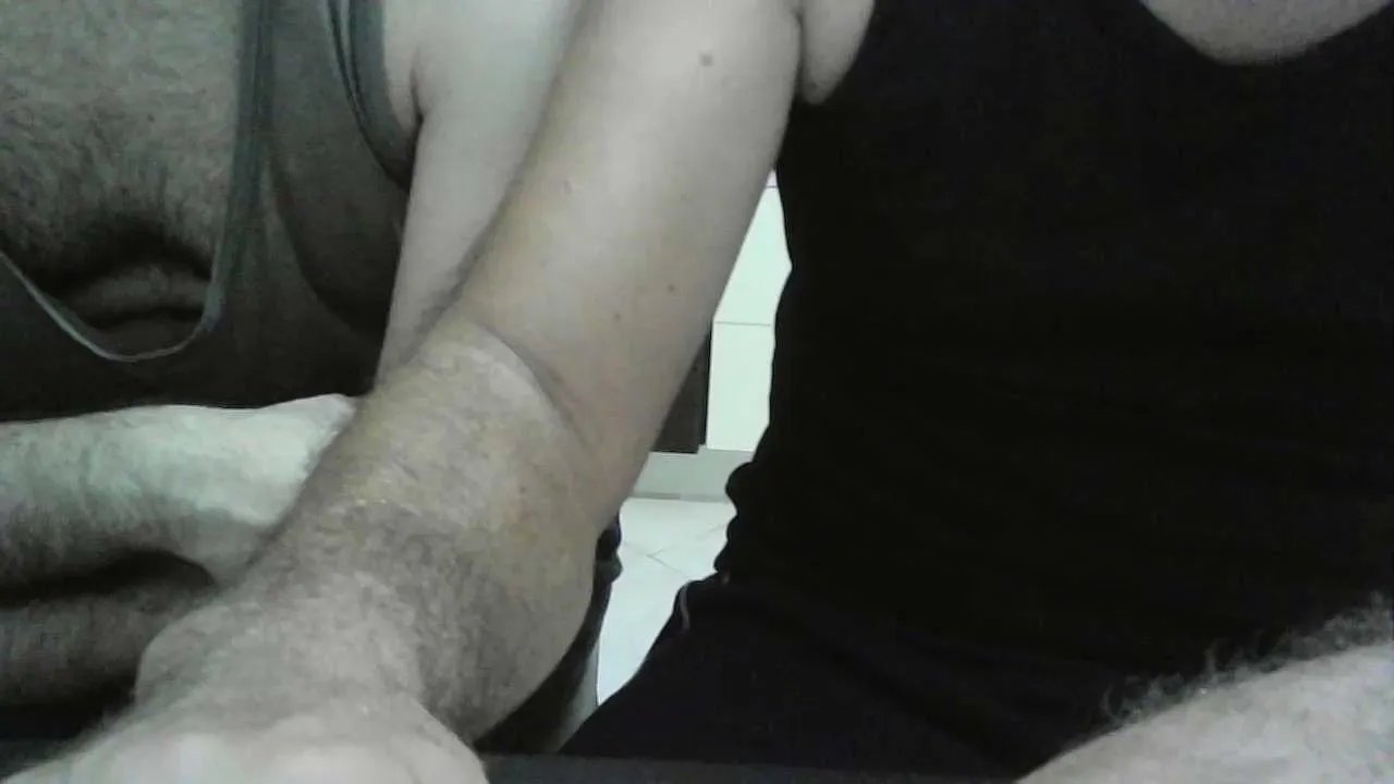 Offline CuriousFriends1 on Cam4