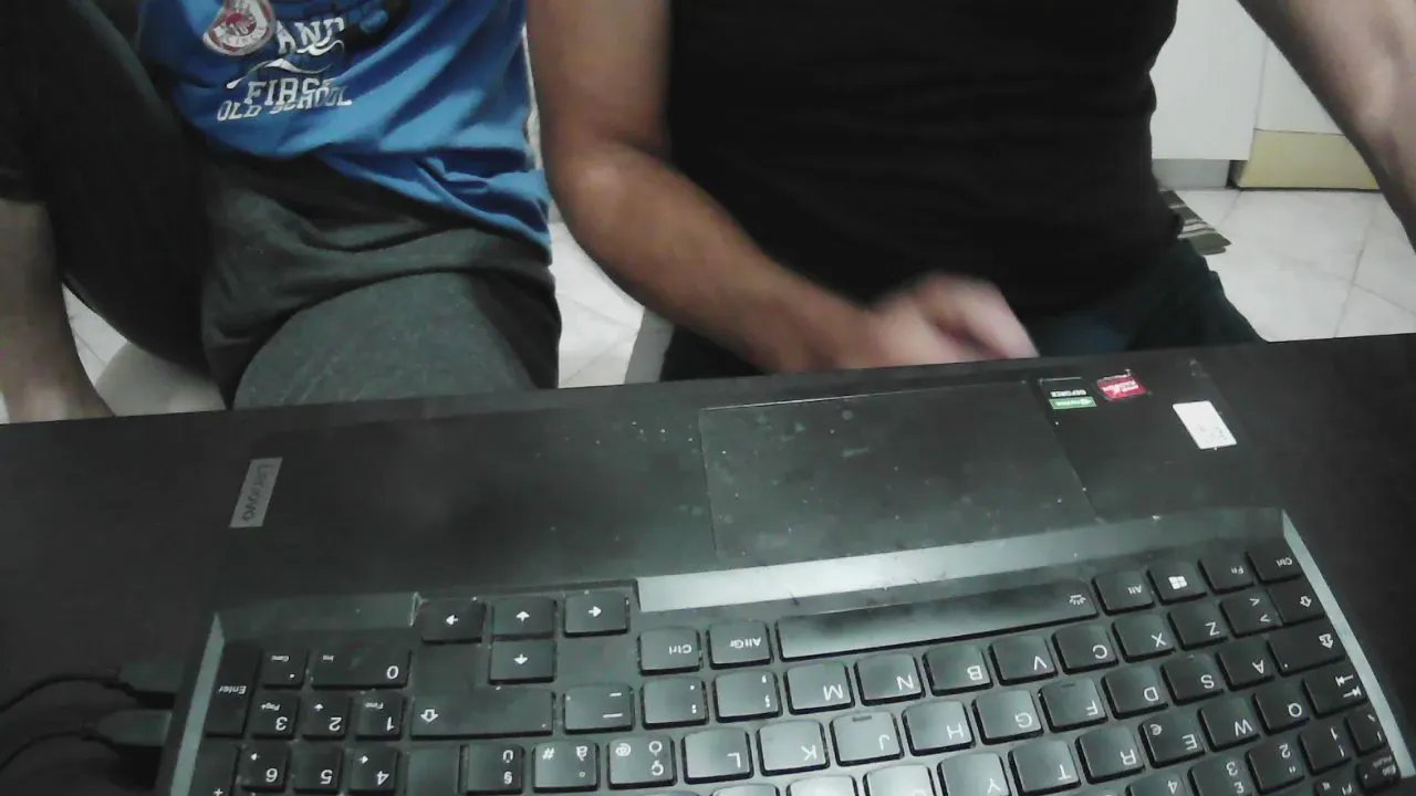 Offline CuriousFriends1 on Cam4