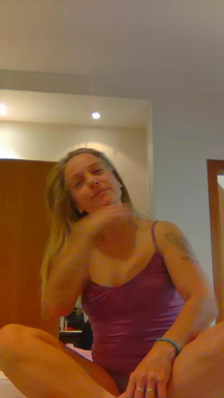 Offline Dark_Angel_22 on Cam4