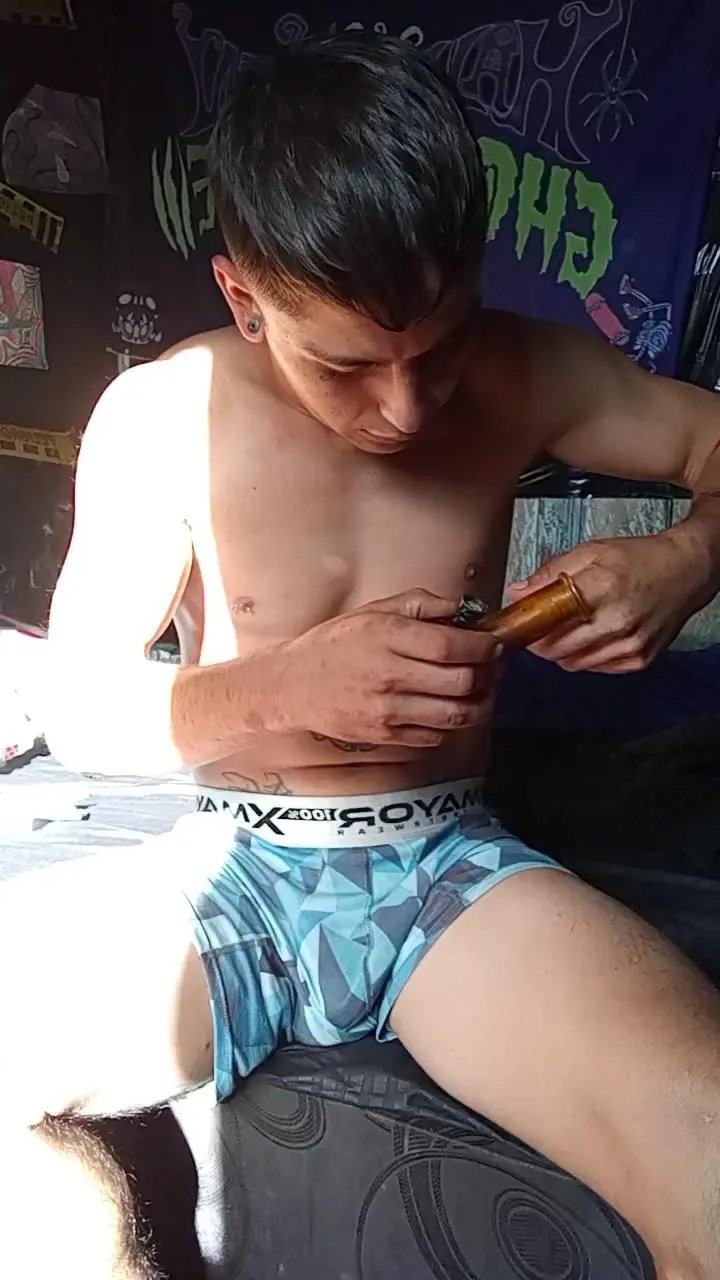 Offline daven_hopperr on Cam4