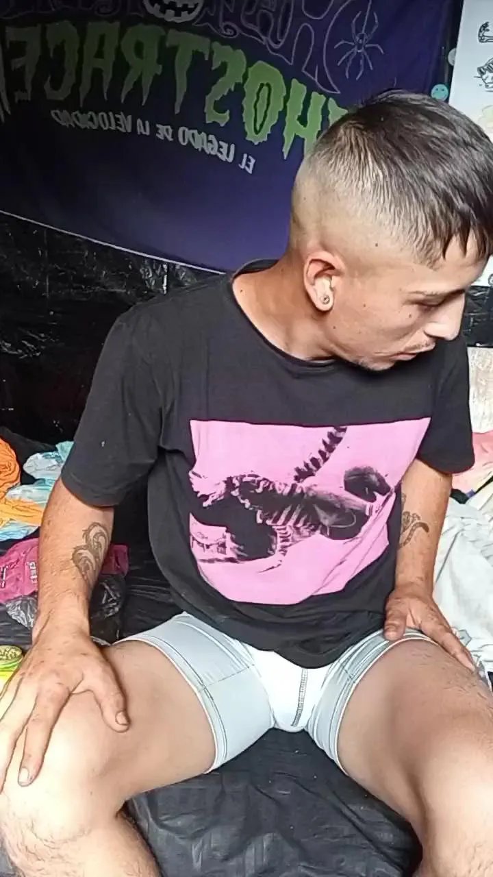 Offline daven_hopperr on Cam4