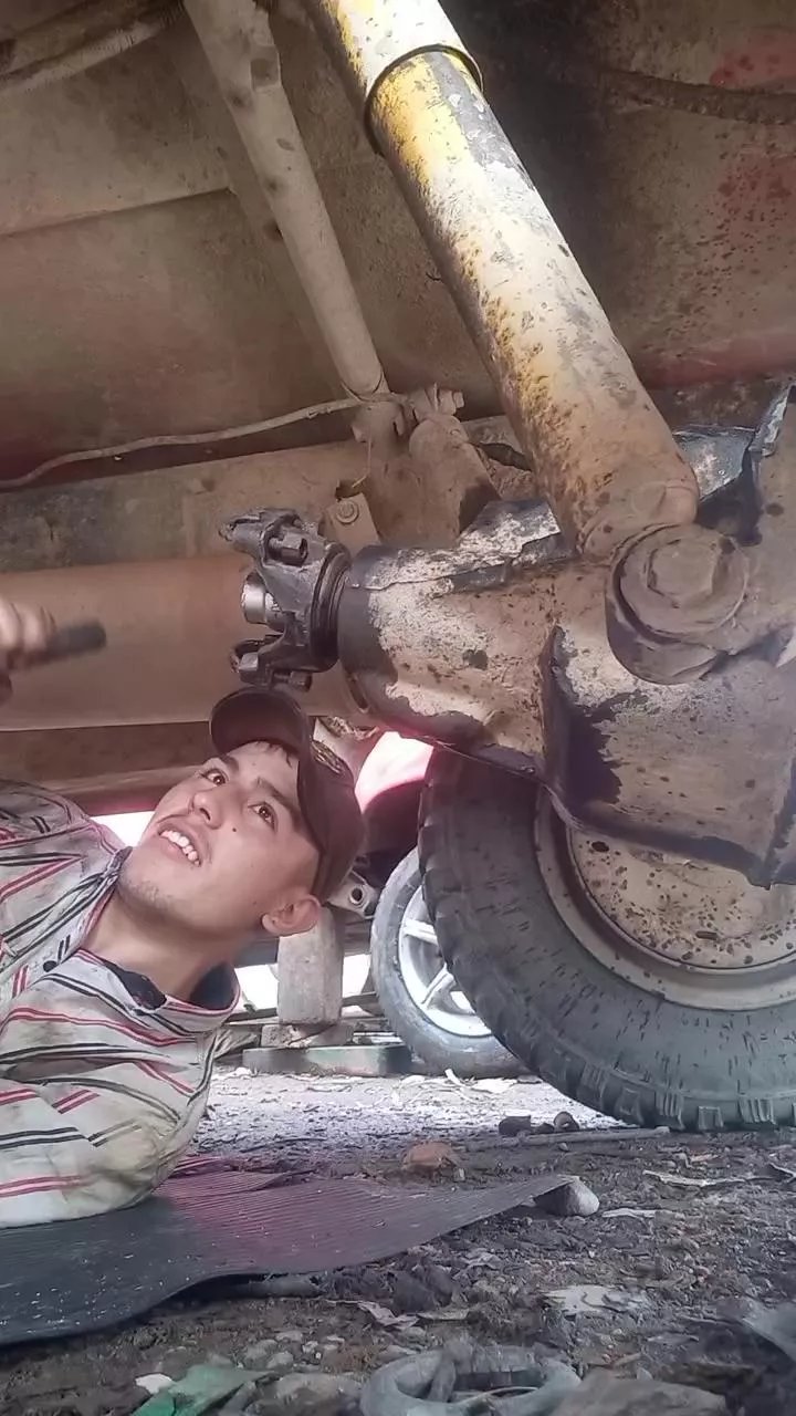 Offline daven_hopperr on Cam4