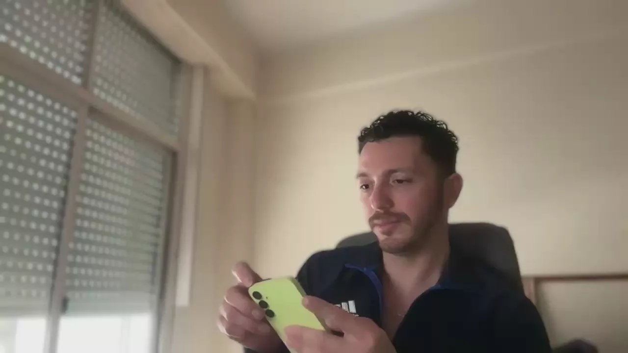 Offline divad88 on Cam4