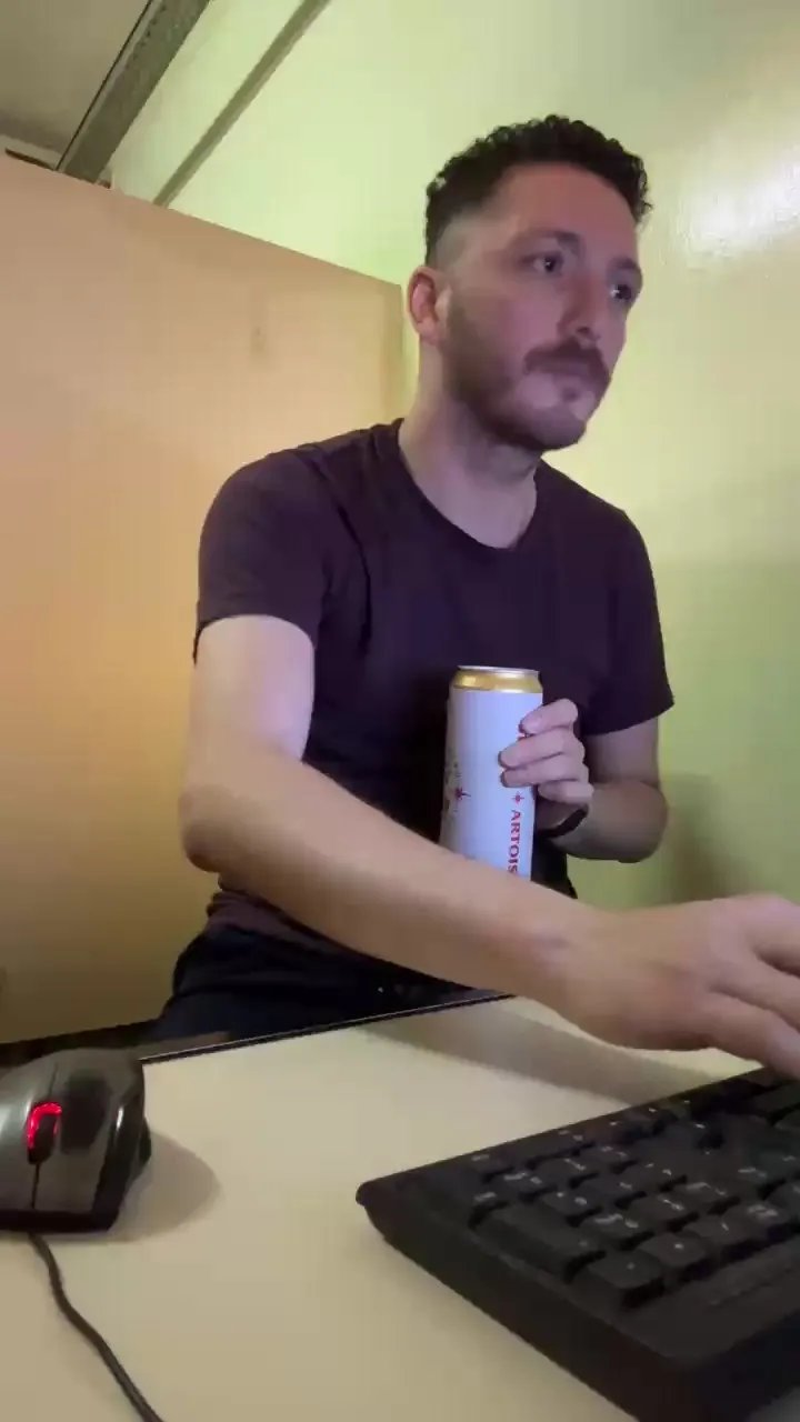 Offline divad88 on Cam4