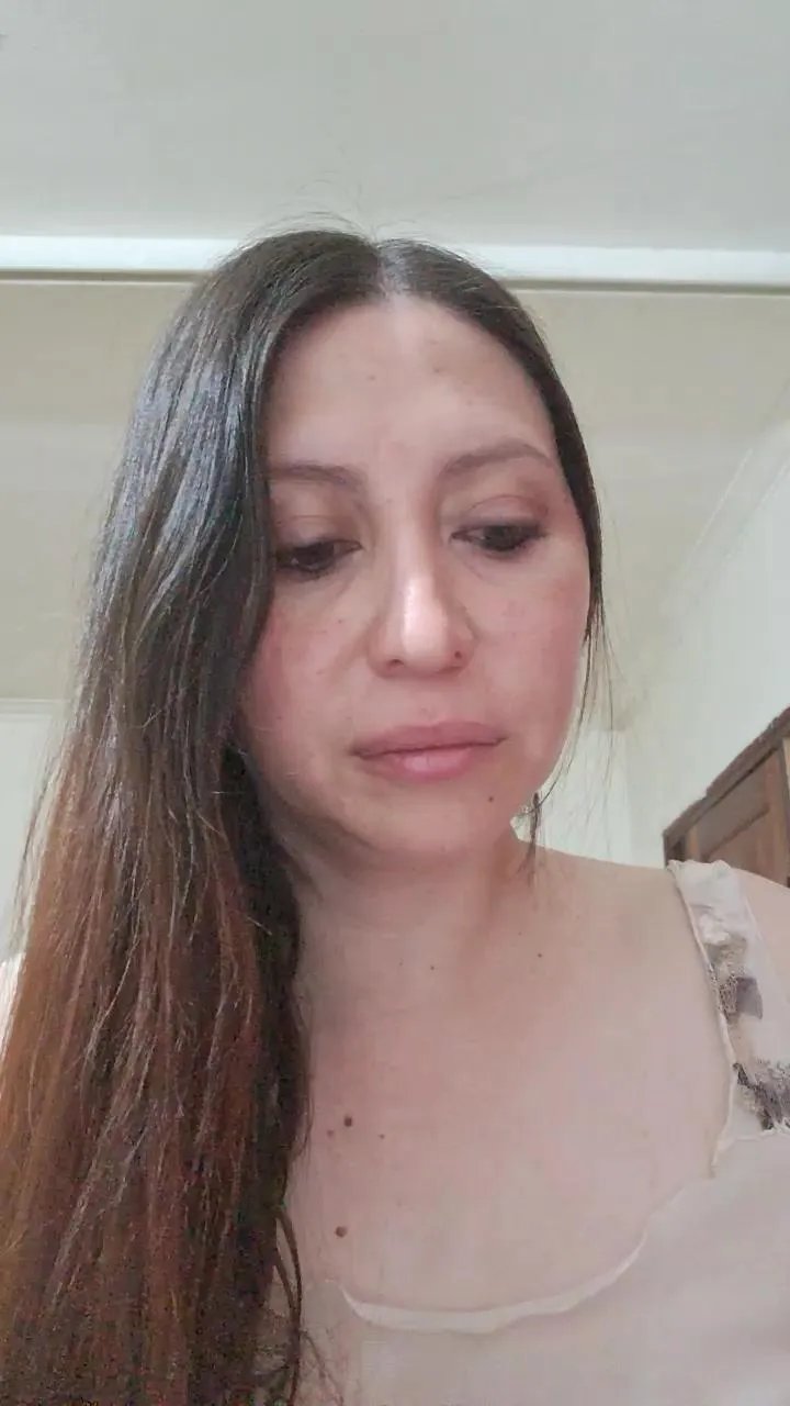 Offline Divahot1 on Cam4