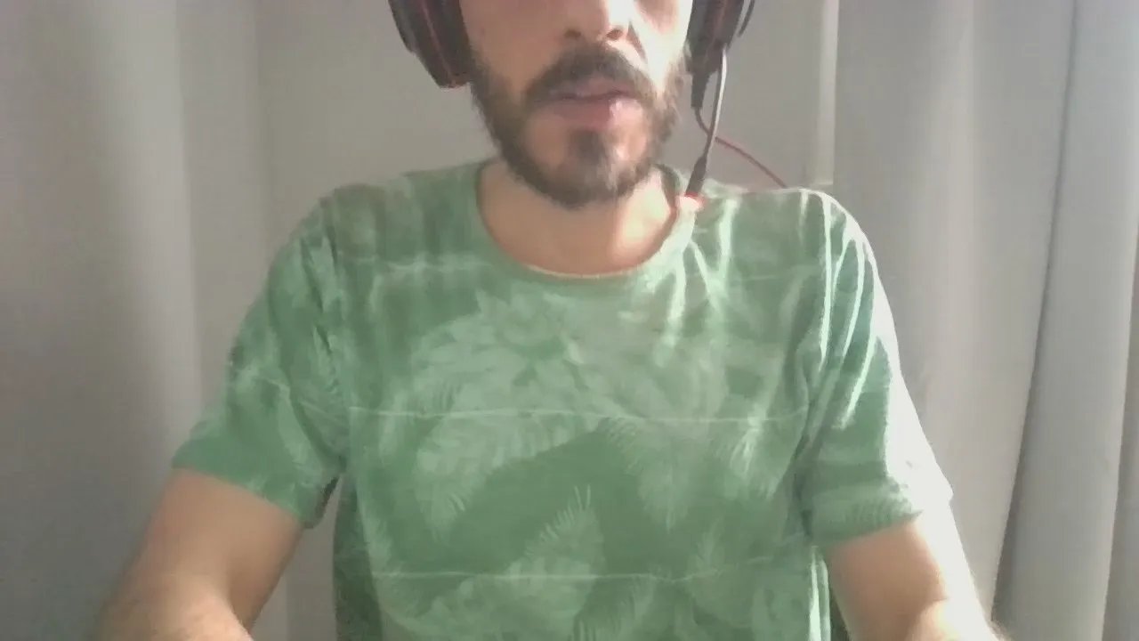 Offline dogo90 on Cam4