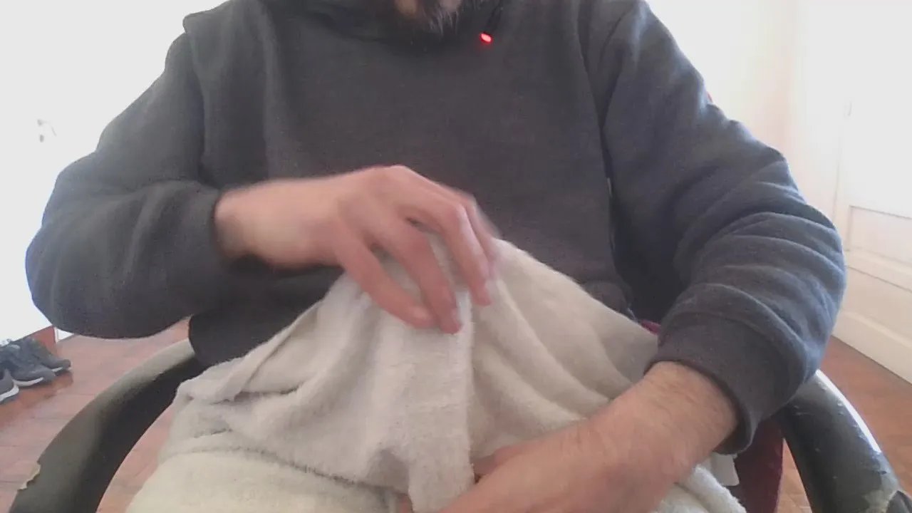 Offline dogo90 on Cam4