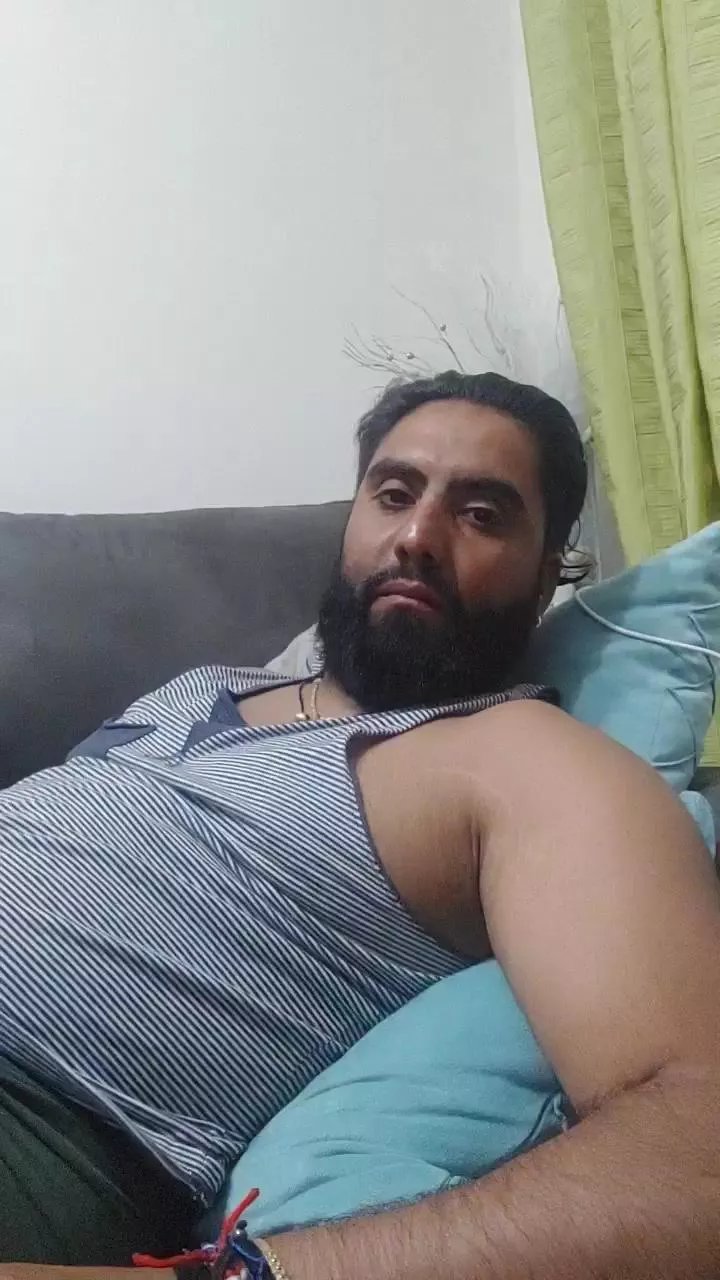 Offline Domineiton33 on Cam4