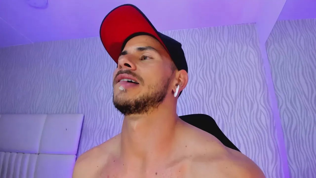 Offline dylan_jacobx on Cam4