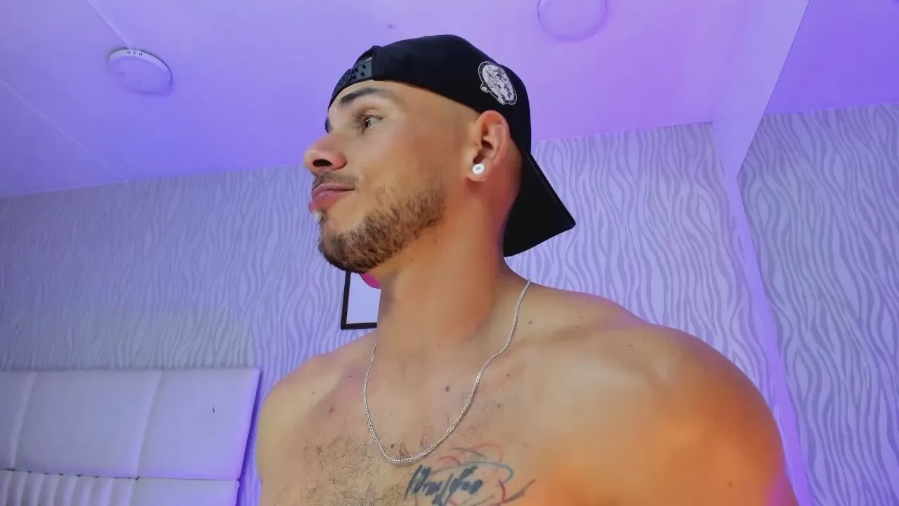 Offline dylan_jacobx on Cam4