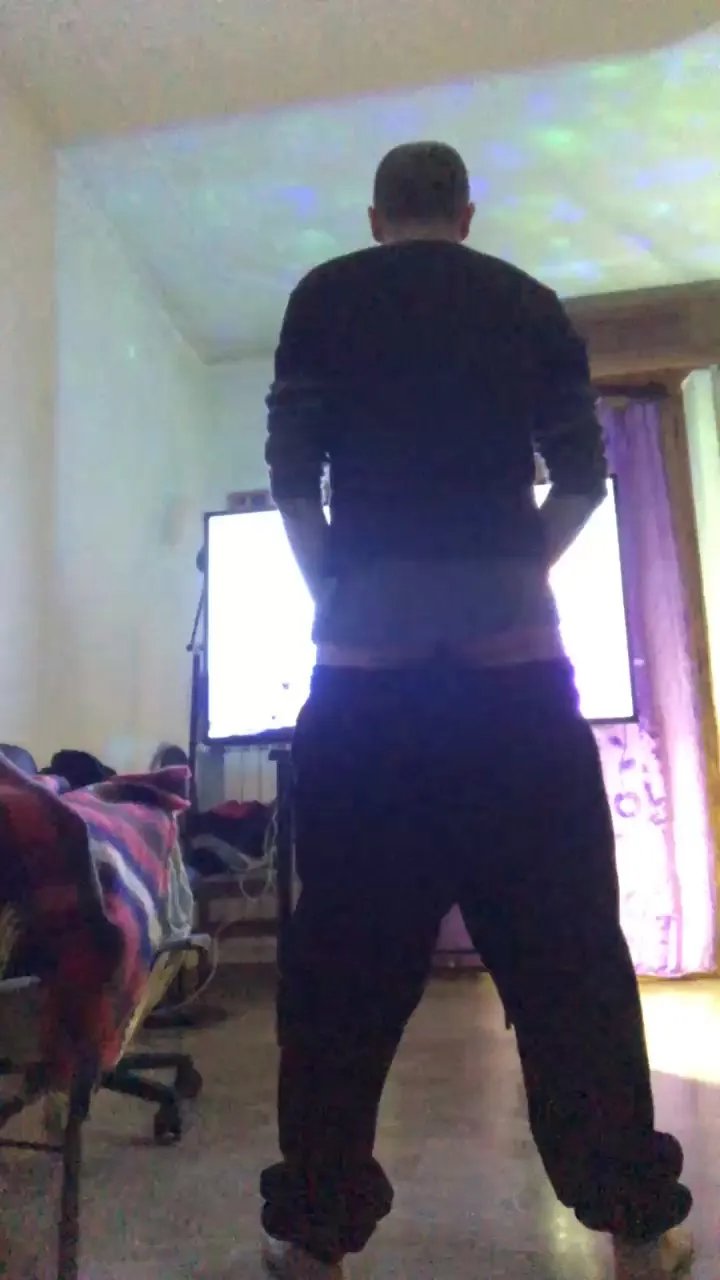 Offline Elabahi69 on Cam4