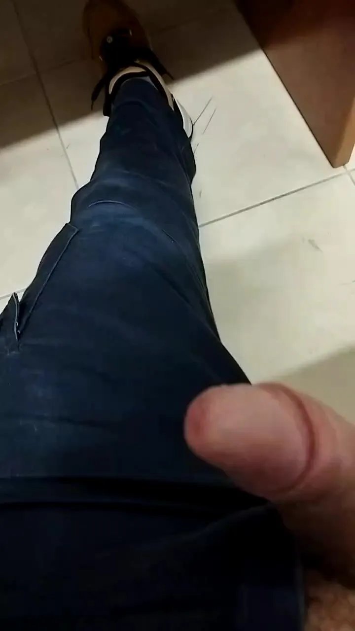 electricman2024 on Cam4 