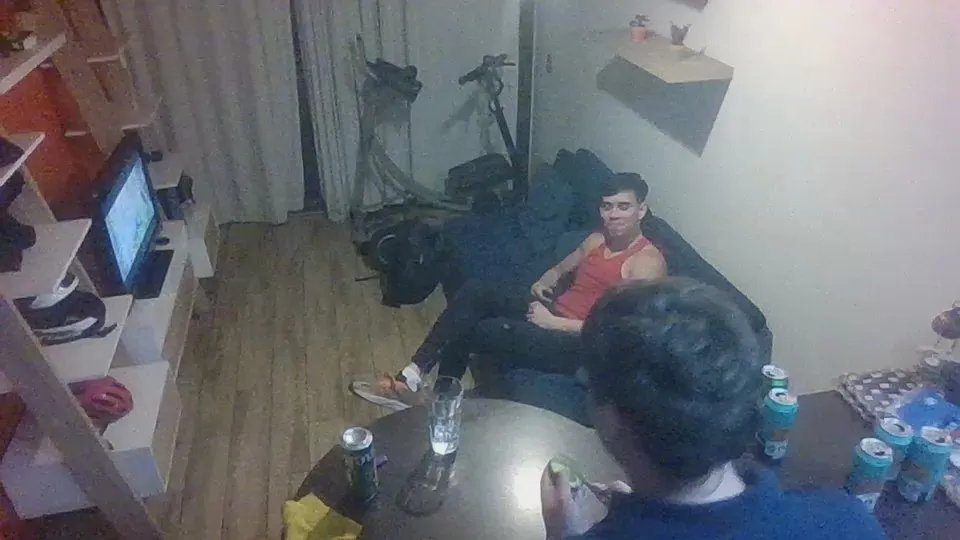 Offline elfrutass on Cam4