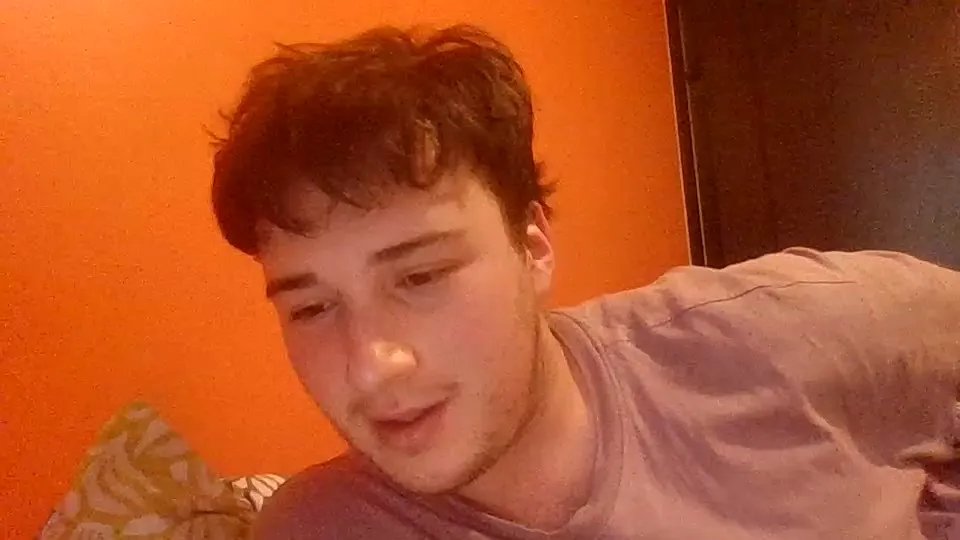 Offline elfrutass on Cam4