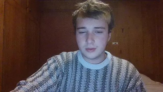 Offline elfrutass on Cam4