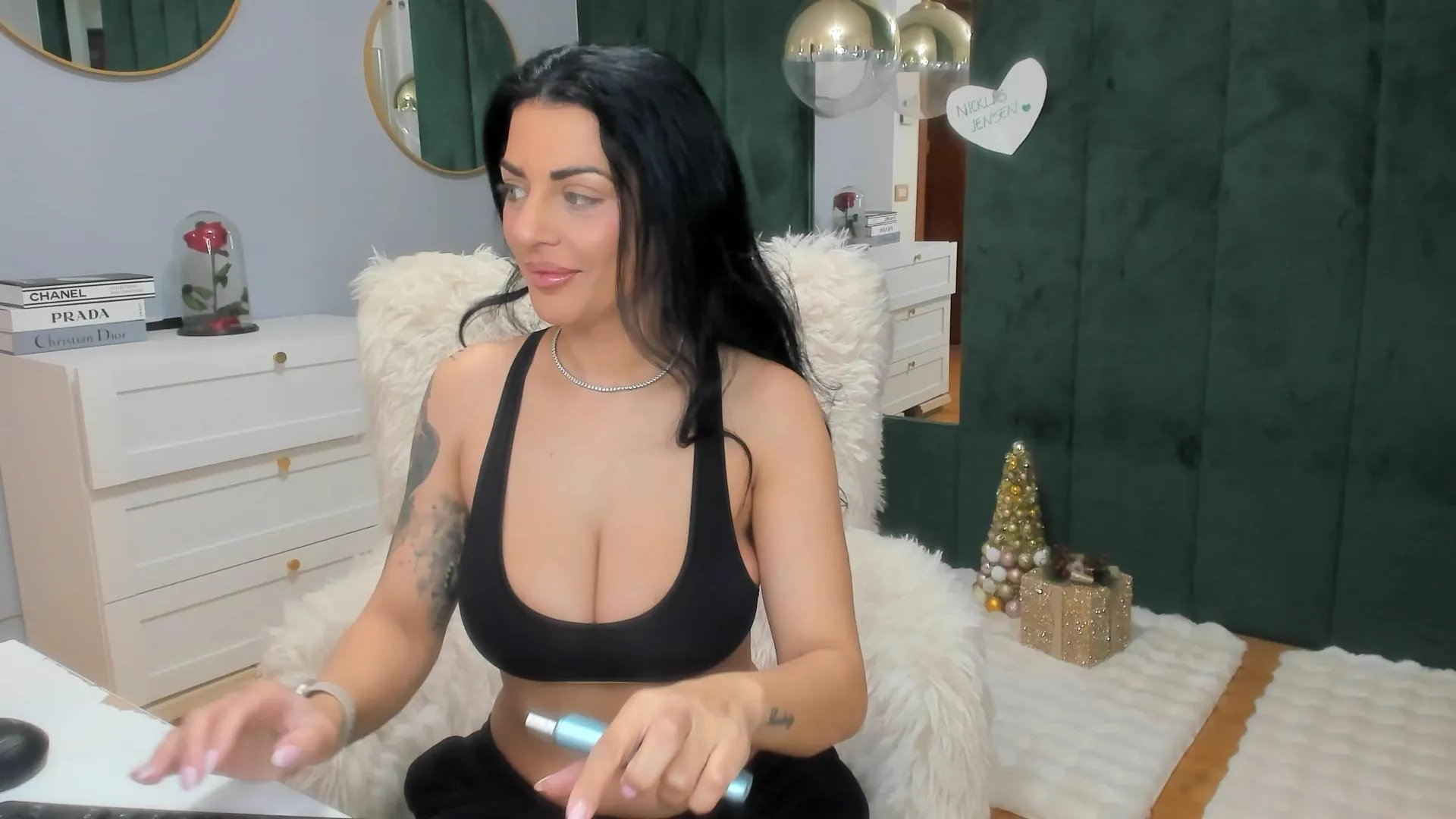 Offline ElisaBaxter on Cam4