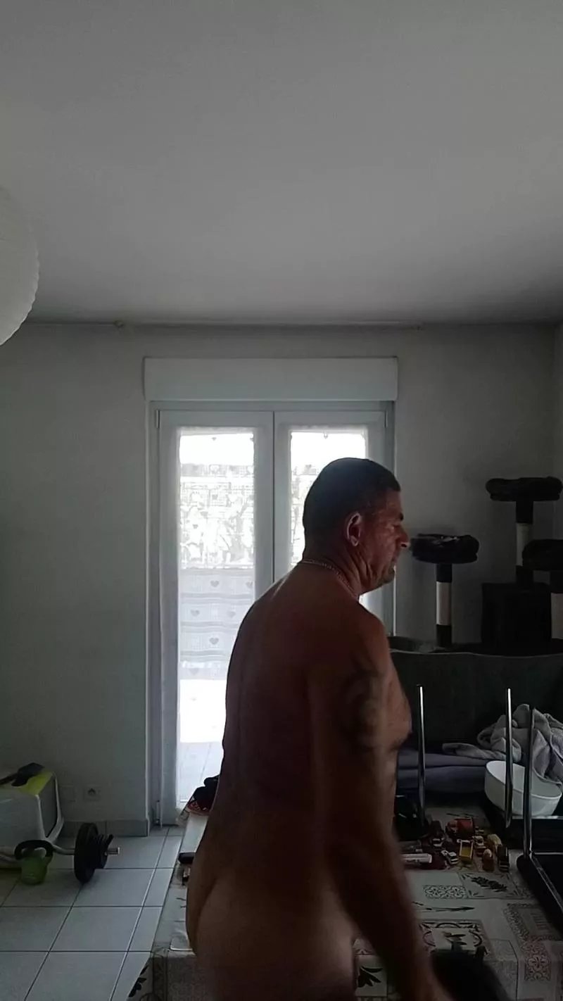 Offline Elleetlautre68 on Cam4