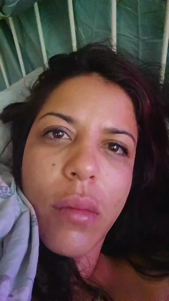 Offline Elsitax on Cam4