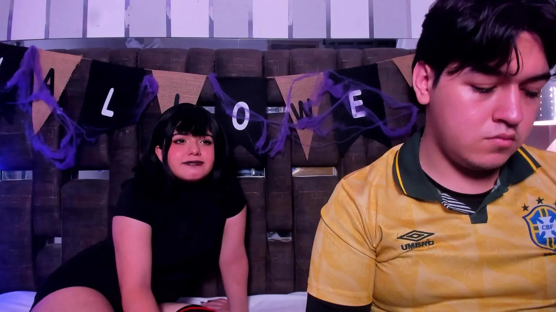 Freechat EmilyANDrew on Cam4