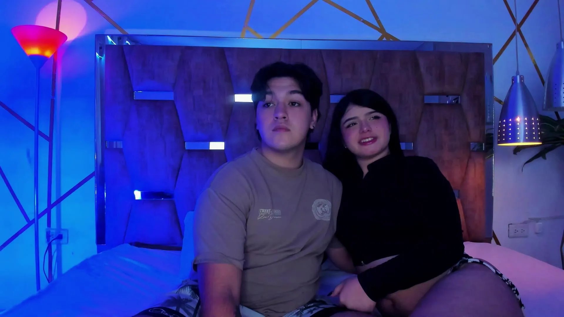 Freechat EmilyANDrew on Cam4