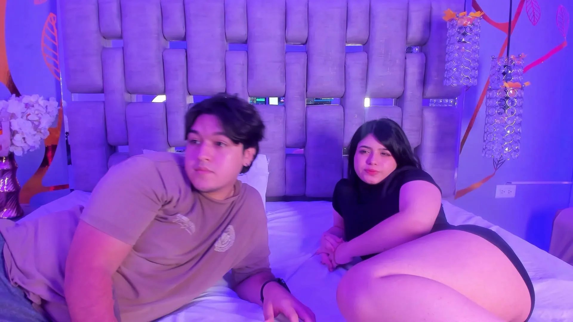 Freechat EmilyANDrew on Cam4