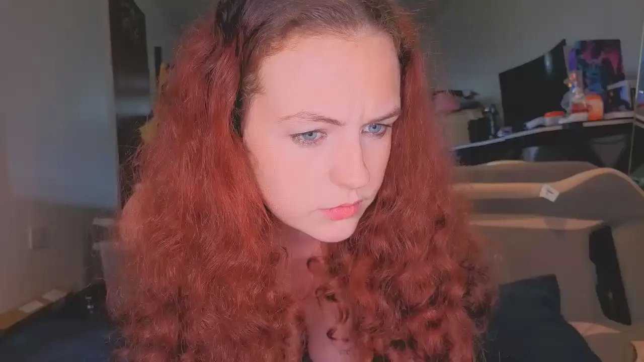 Emilyjamesmjb22 — Freechat on Cam4