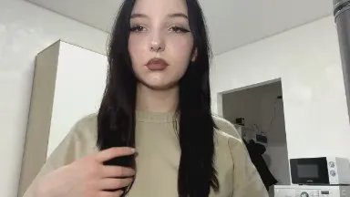 Offline EnedinaReier on Cam4