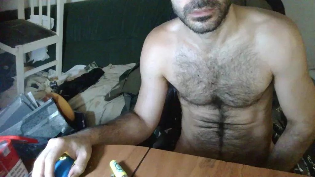 Offline eroticMAN28 on Cam4