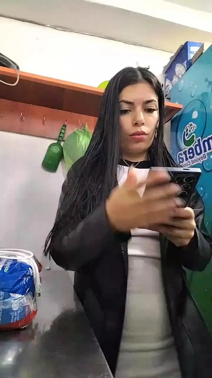 Freechat Estefanii_R on Cam4