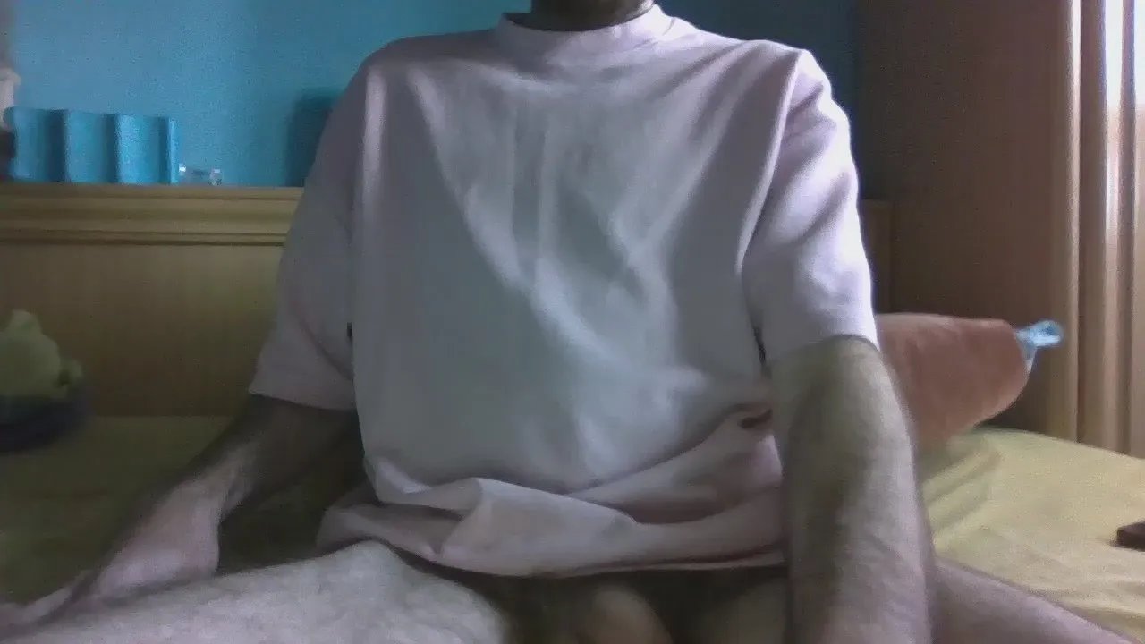 Offline Excuseme1 on Cam4